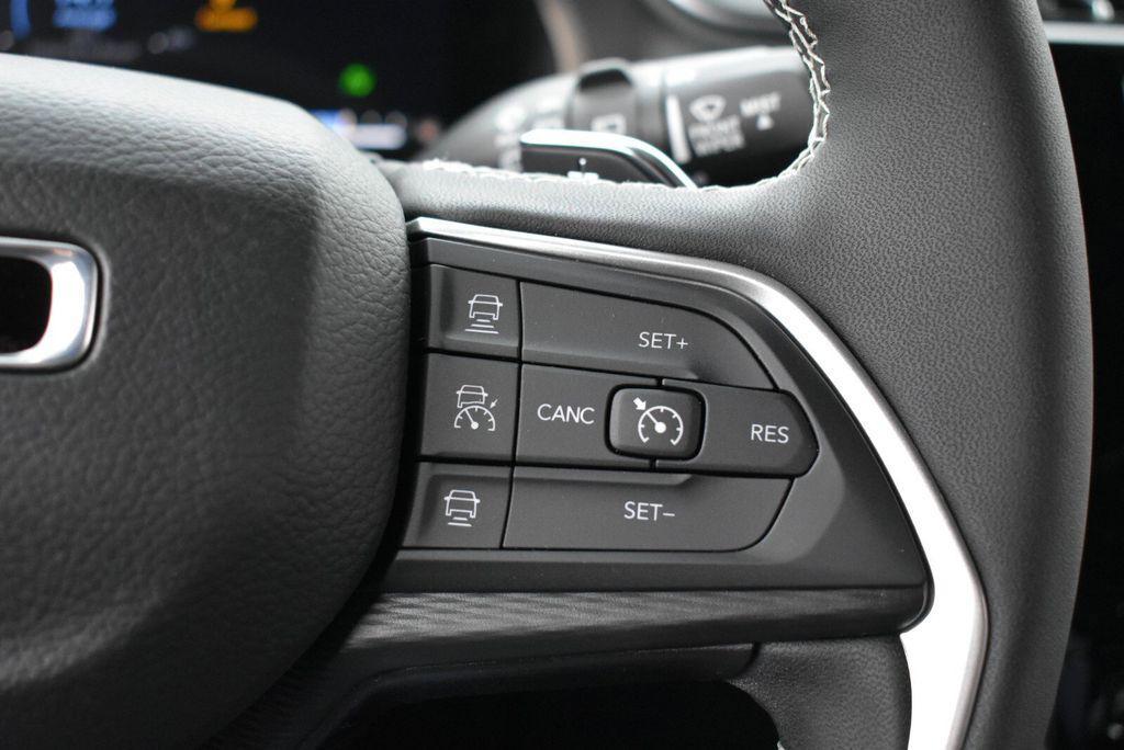 new 2025 Jeep Grand Cherokee L car, priced at $40,999