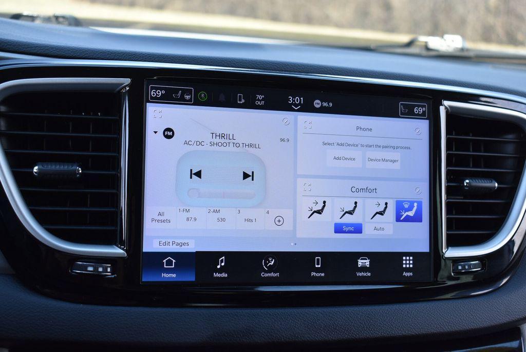 used 2024 Chrysler Pacifica car, priced at $27,491