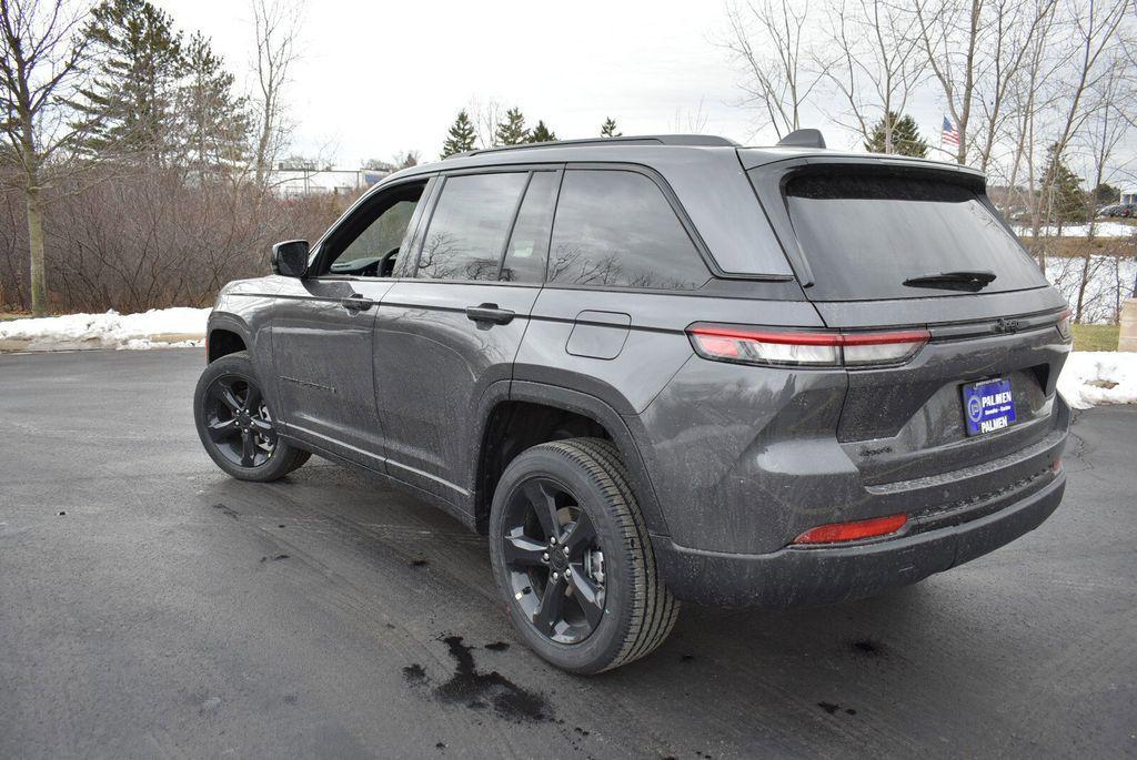 new 2025 Jeep Grand Cherokee car, priced at $42,590