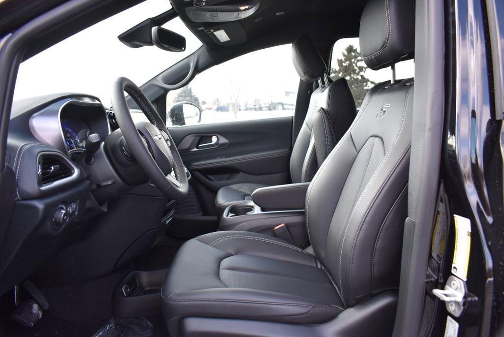 new 2026 Chrysler Pacifica car, priced at $44,224