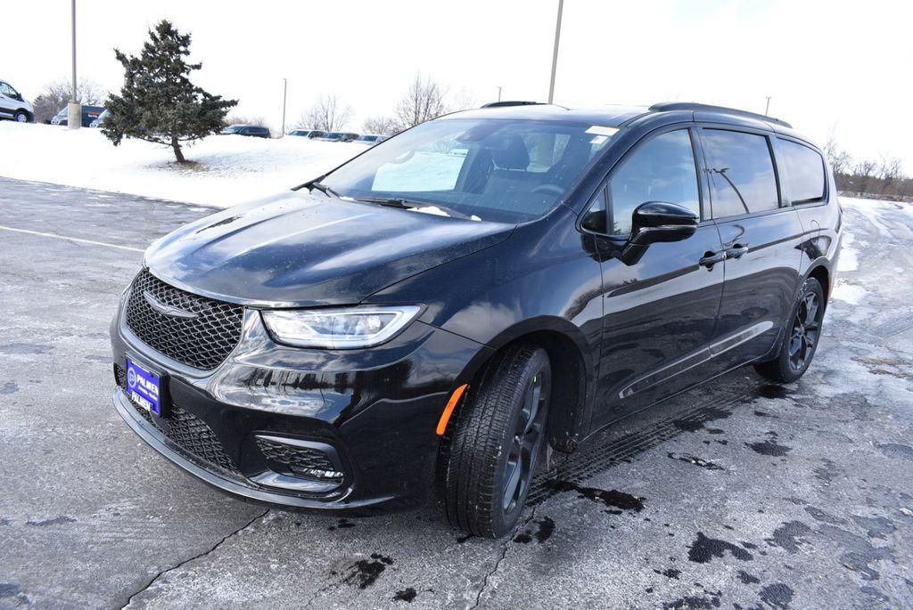 new 2026 Chrysler Pacifica car, priced at $44,224