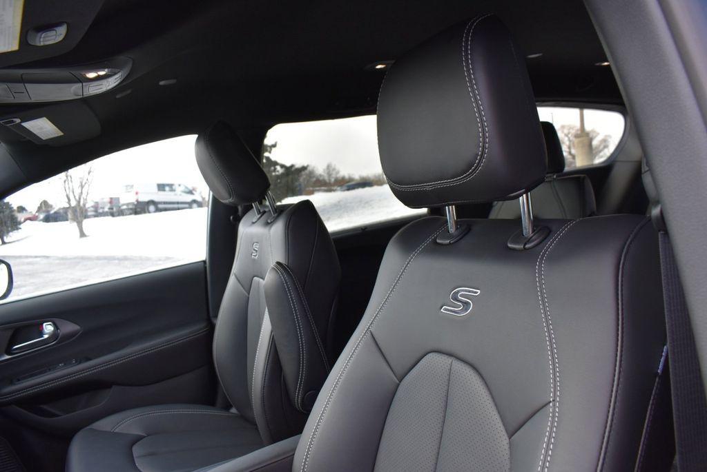 new 2026 Chrysler Pacifica car, priced at $44,224