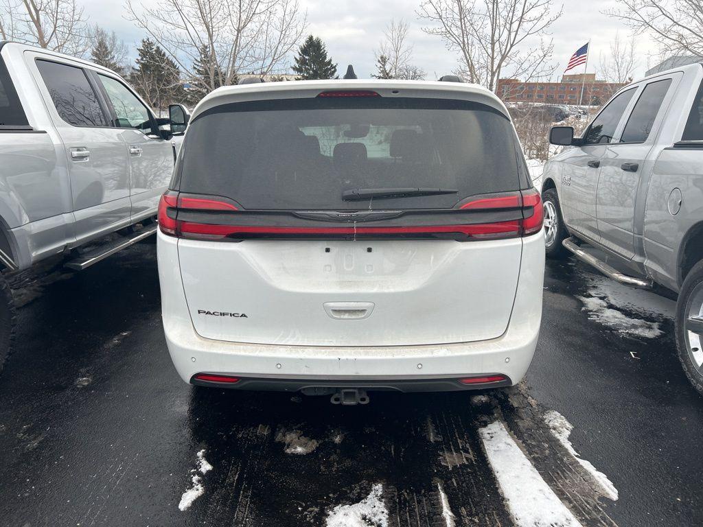 used 2024 Chrysler Pacifica car, priced at $35,684