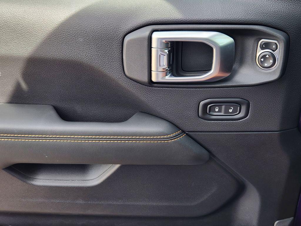 new 2026 Jeep Gladiator car, priced at $49,985