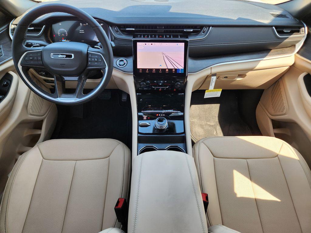 new 2025 Jeep Grand Cherokee car, priced at $42,995