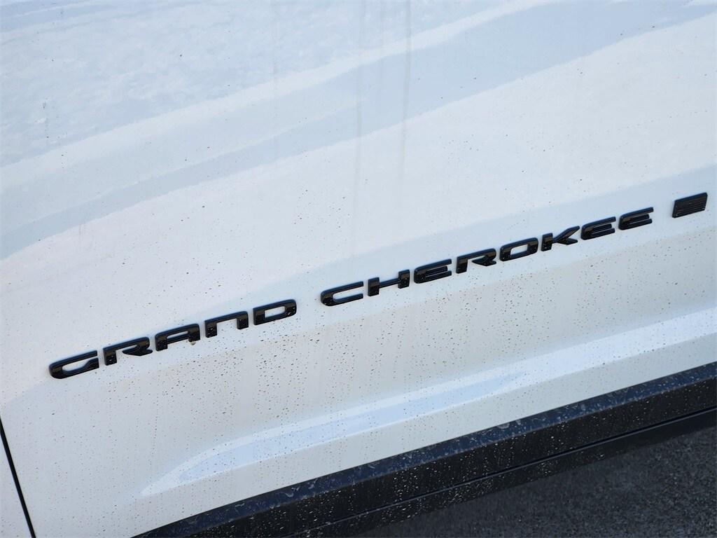 new 2026 Jeep Grand Cherokee car, priced at $45,430