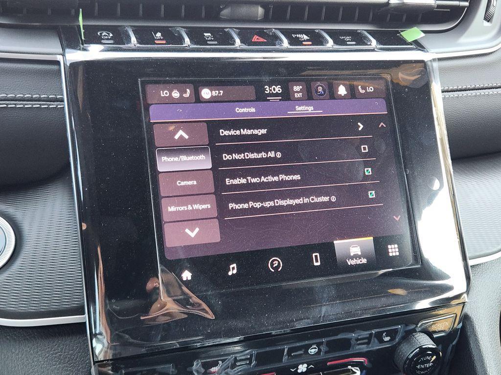 new 2025 Jeep Grand Cherokee L car, priced at $38,995