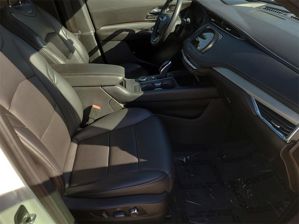 used 2021 Cadillac XT4 car, priced at $20,681