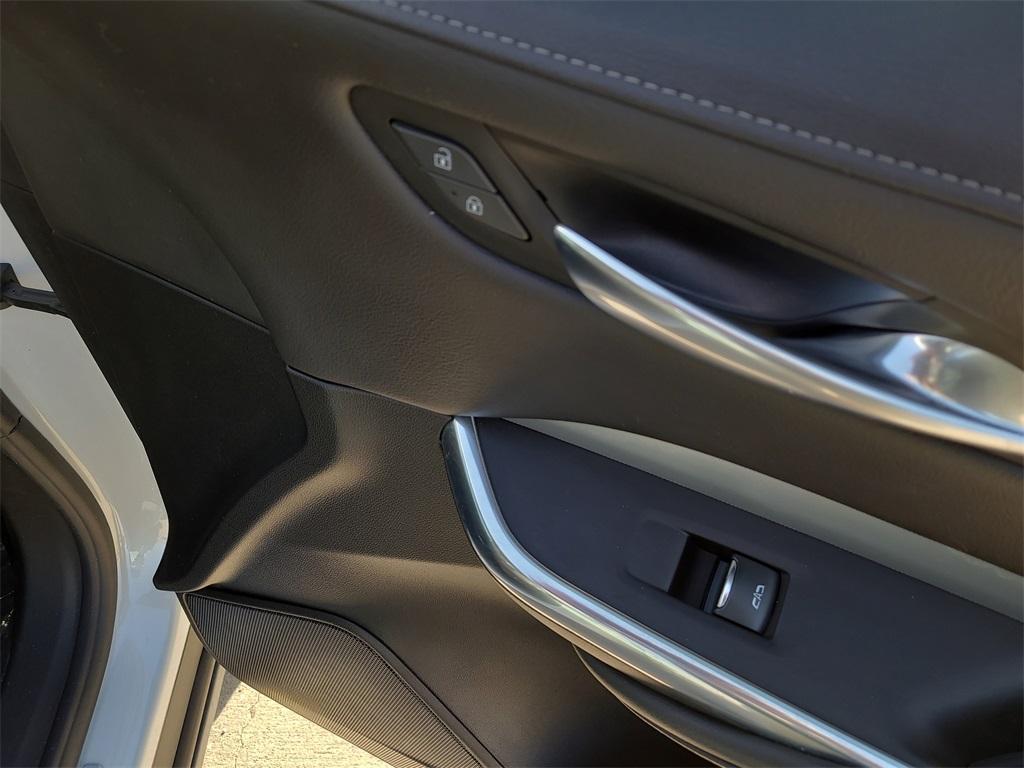 used 2021 Cadillac XT4 car, priced at $20,681