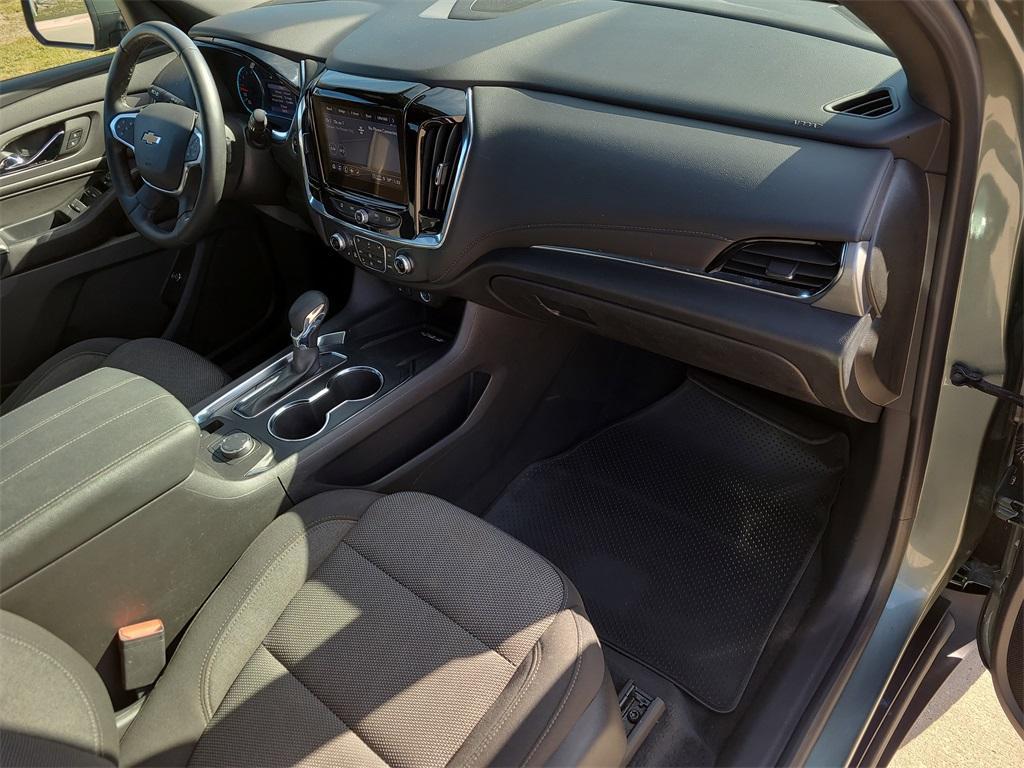 used 2023 Chevrolet Traverse car, priced at $27,837