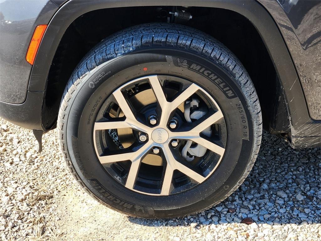 new 2025 Jeep Grand Cherokee car, priced at $46,285
