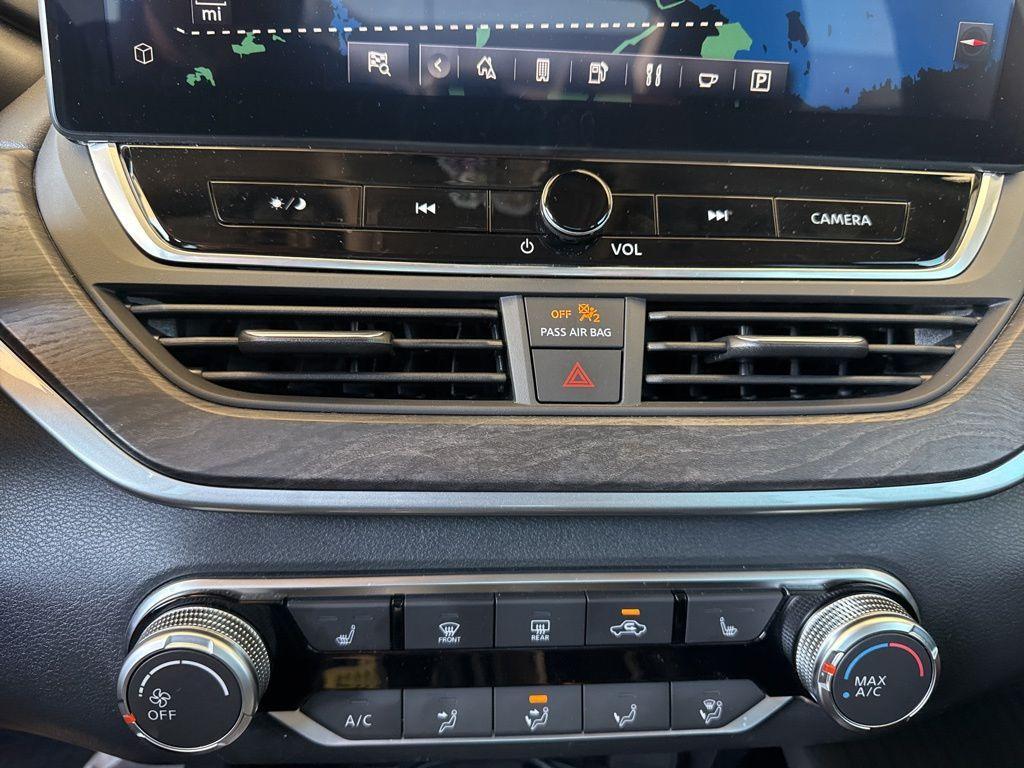 used 2023 Nissan Altima car, priced at $19,187