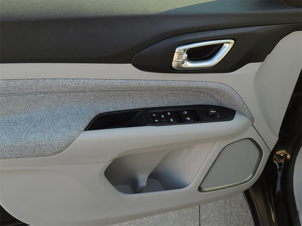 used 2022 Jeep Compass car, priced at $17,719