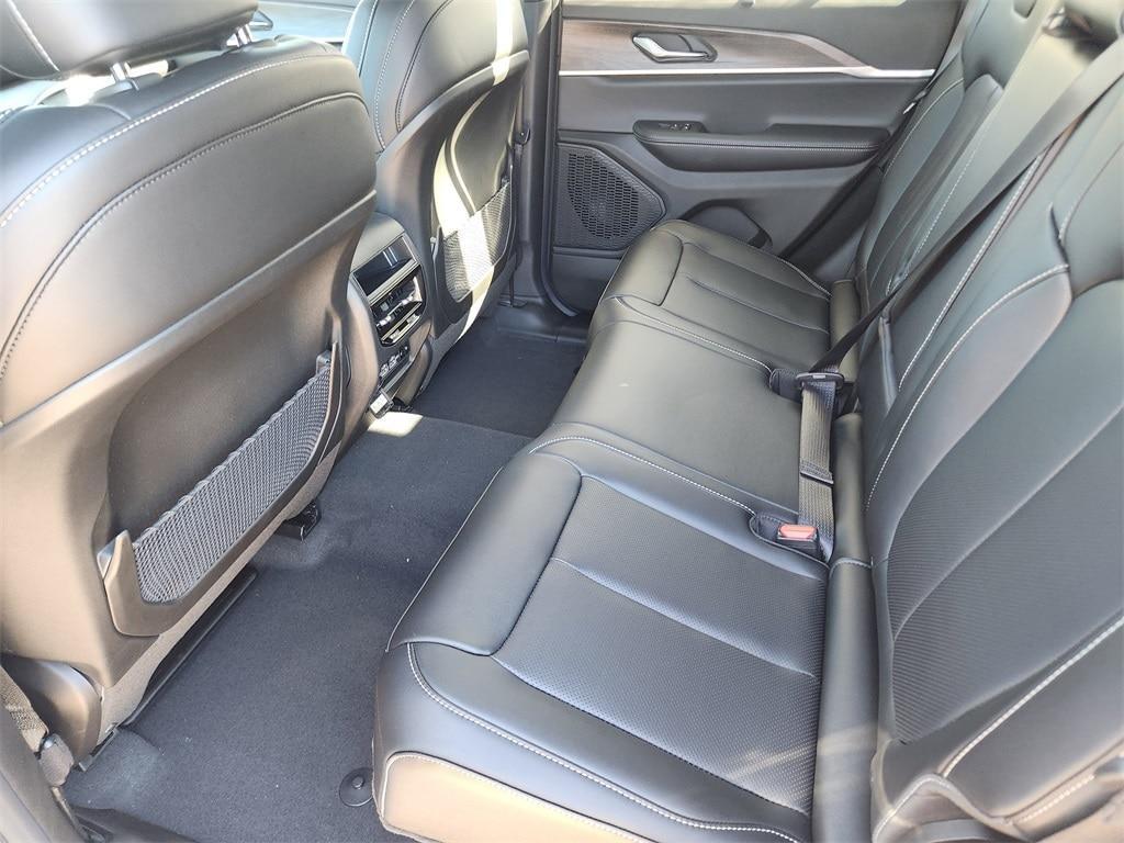 new 2025 Jeep Grand Cherokee car, priced at $42,995