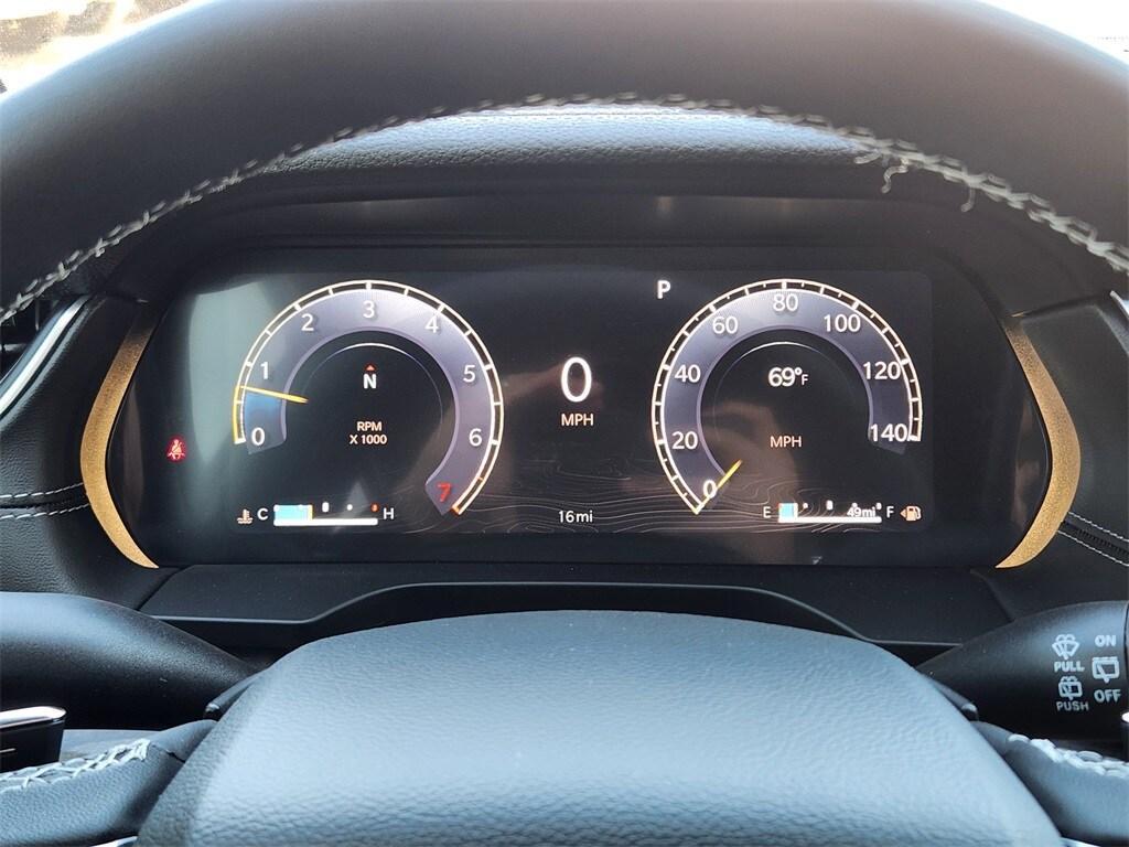 new 2025 Jeep Grand Cherokee car, priced at $42,995