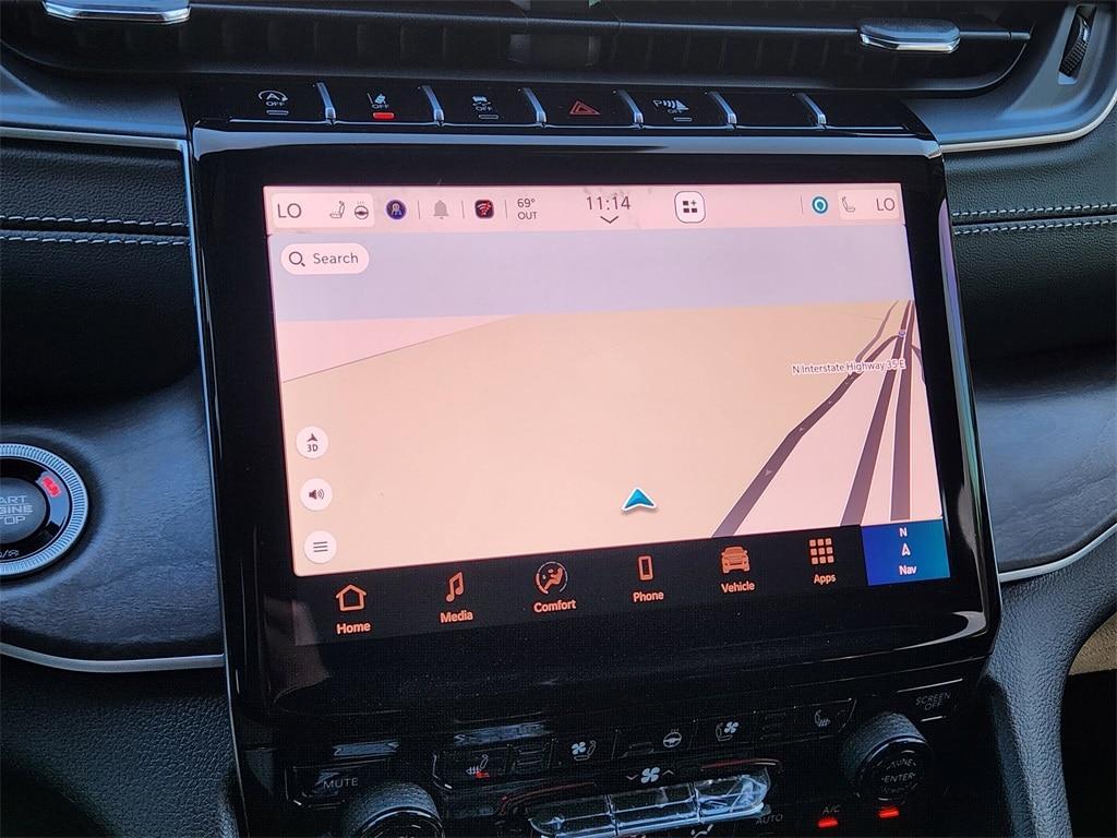 new 2025 Jeep Grand Cherokee car, priced at $42,995