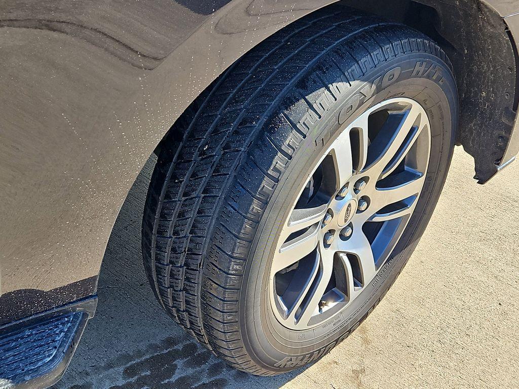 used 2024 Ford Expedition Max car, priced at $42,000