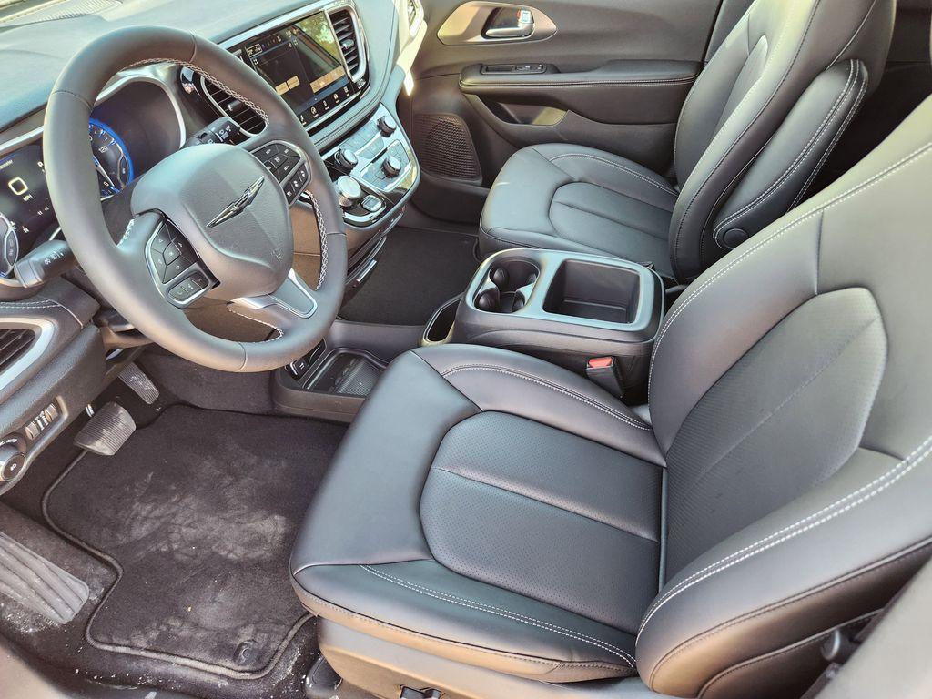 new 2026 Chrysler Pacifica car, priced at $36,595