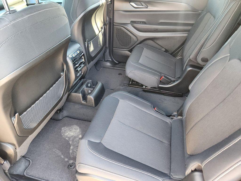 new 2026 Jeep Grand Cherokee L car, priced at $44,485