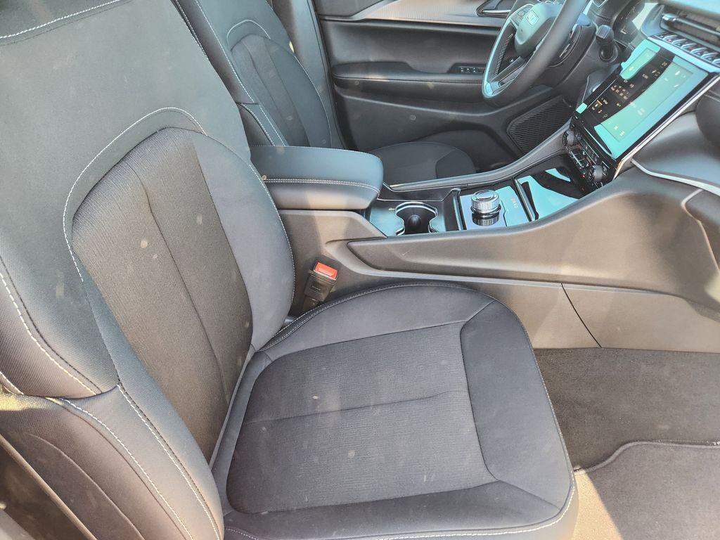 new 2026 Jeep Grand Cherokee L car, priced at $44,485