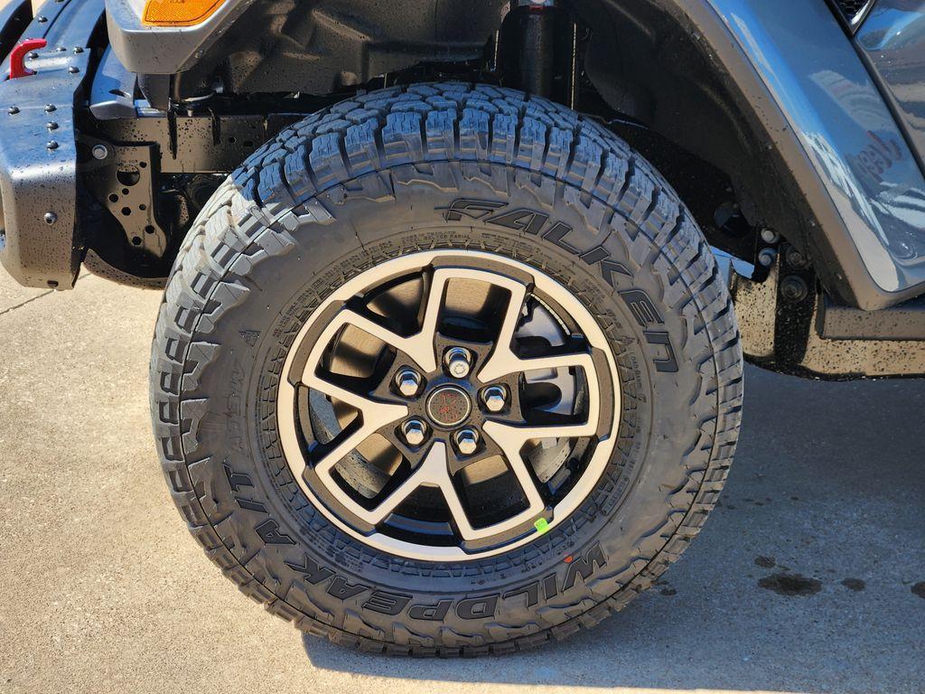 new 2026 Jeep Gladiator car, priced at $51,712