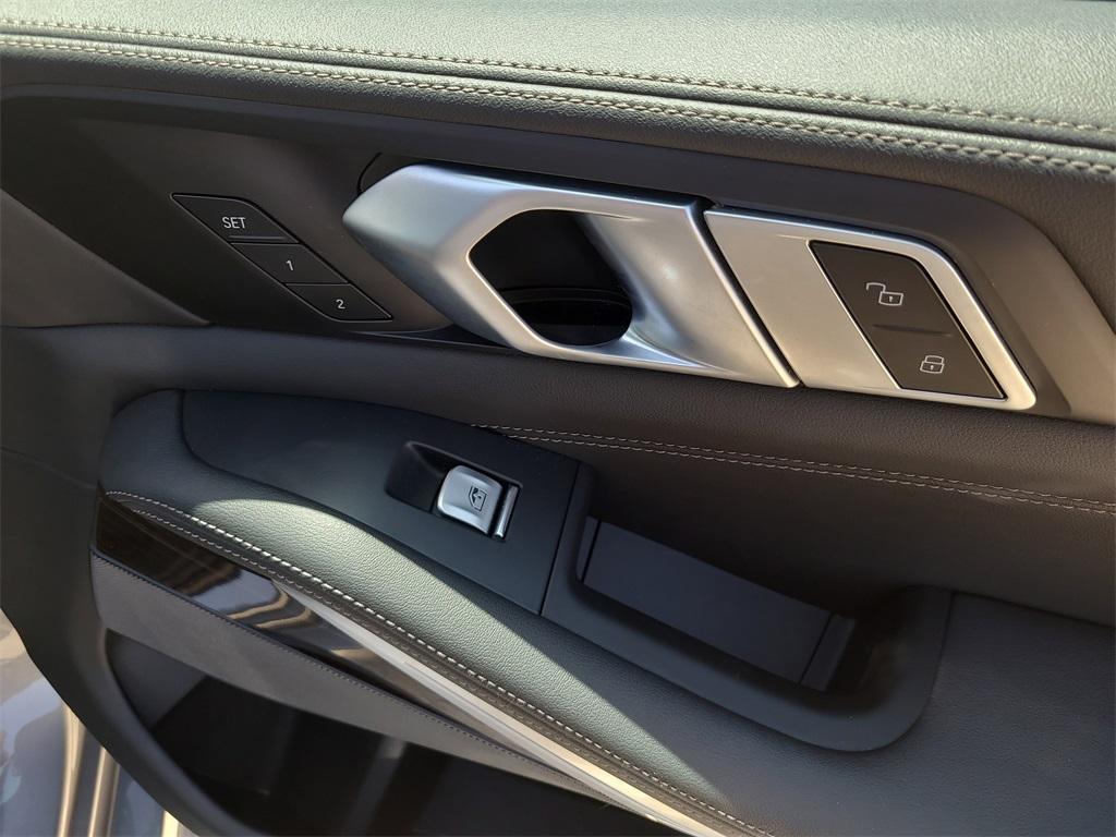 used 2025 BMW X7 car, priced at $58,030