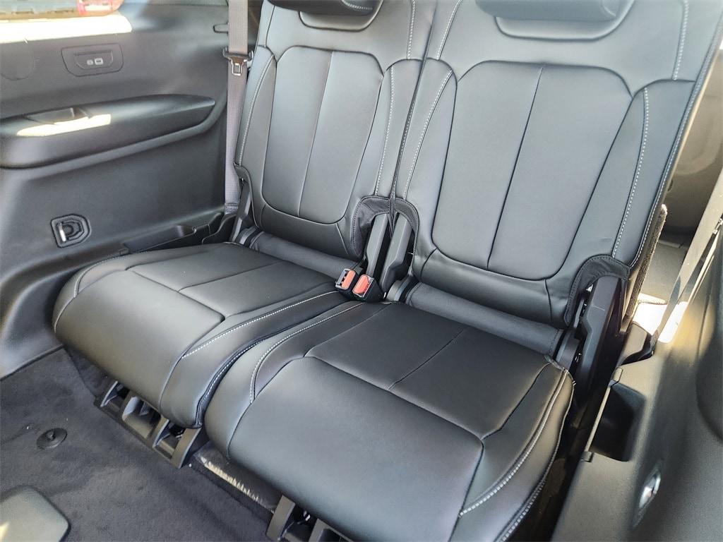 new 2025 Jeep Grand Cherokee L car, priced at $42,995