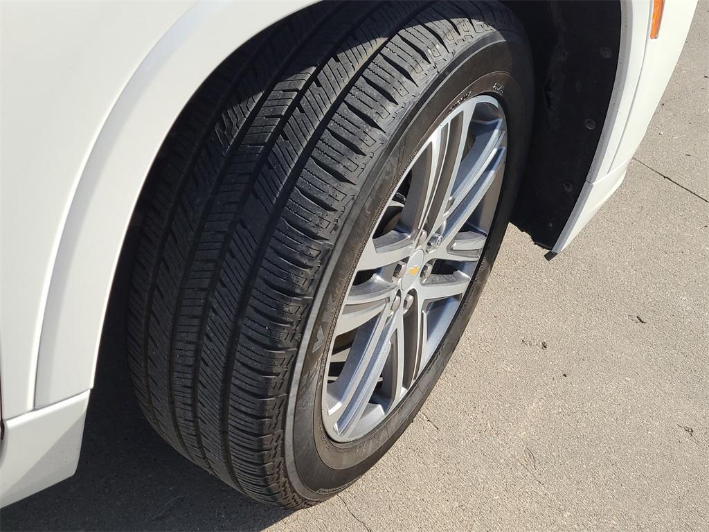 used 2022 Chevrolet Traverse car, priced at $31,189