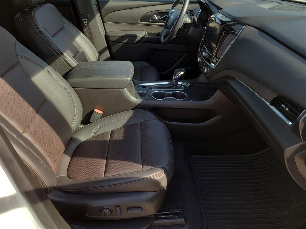 used 2022 Chevrolet Traverse car, priced at $31,189