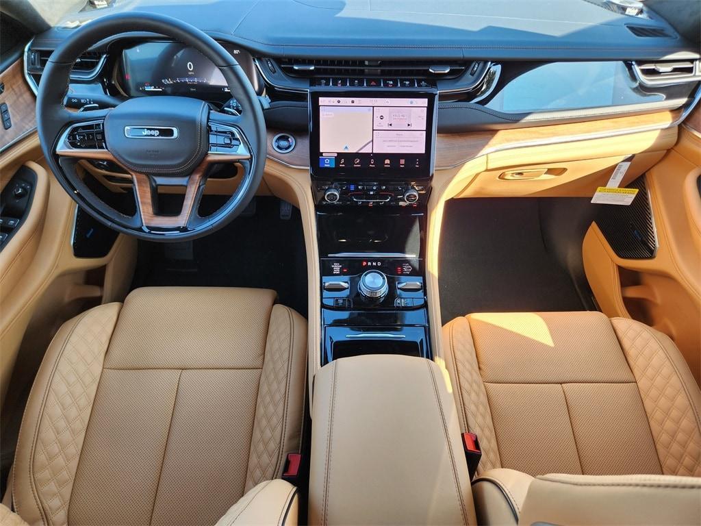 new 2025 Jeep Grand Cherokee car, priced at $56,995