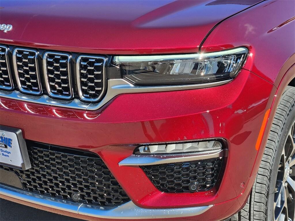 new 2025 Jeep Grand Cherokee car, priced at $56,995