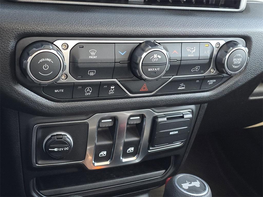 new 2026 Jeep Wrangler car, priced at $37,425