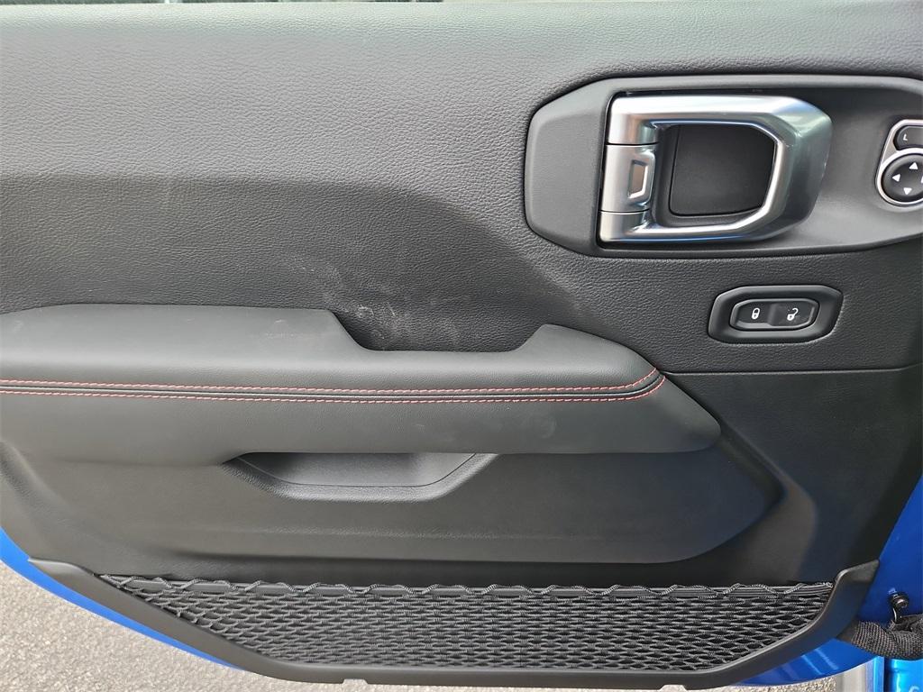 new 2025 Jeep Wrangler car, priced at $59,330