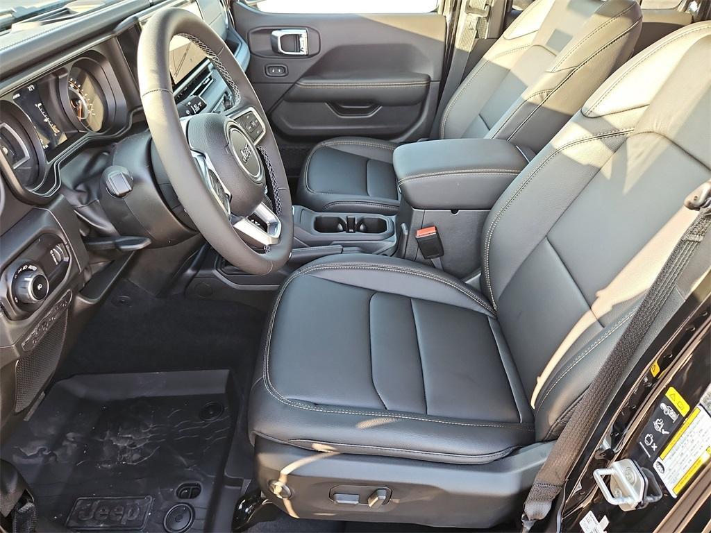 new 2025 Jeep Wrangler car, priced at $51,127