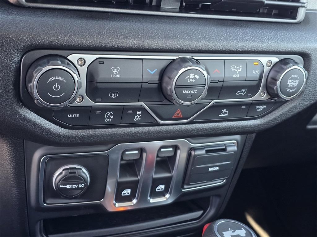 new 2026 Jeep Wrangler car, priced at $37,425