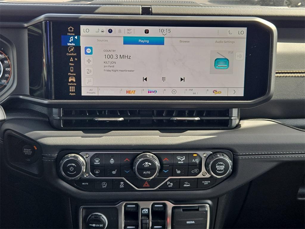 new 2025 Jeep Wrangler car, priced at $51,565