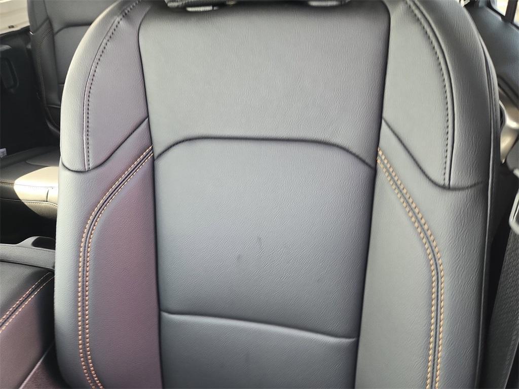 new 2025 Jeep Wrangler car, priced at $51,565