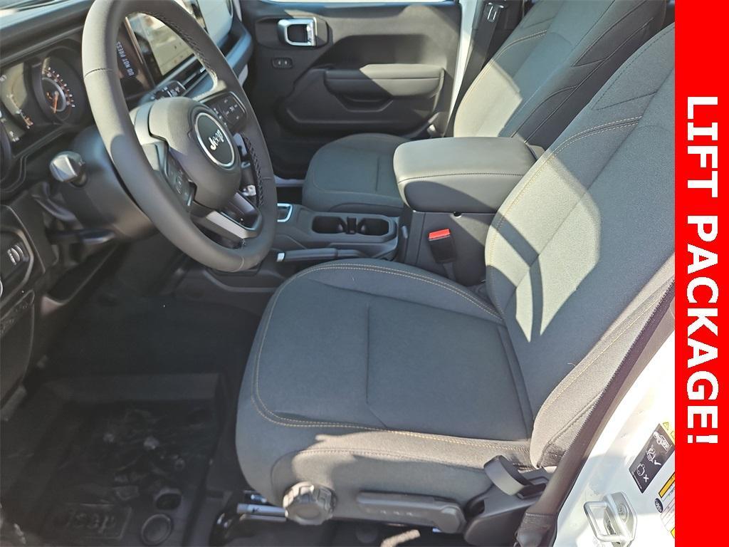 new 2025 Jeep Wrangler car, priced at $46,788