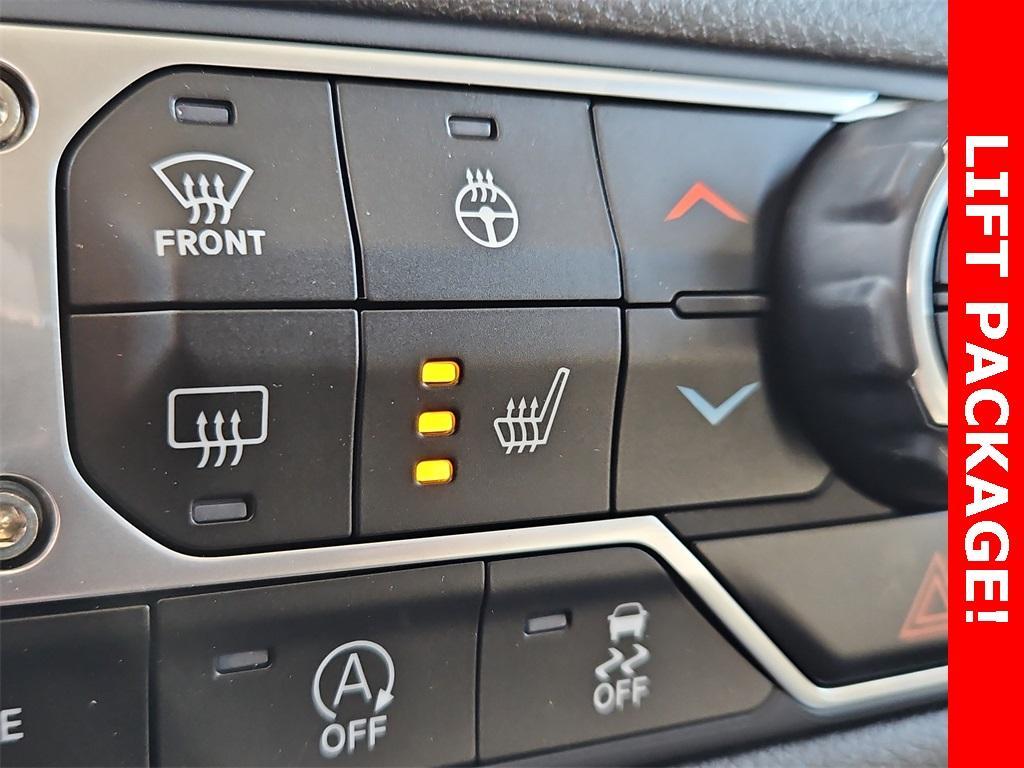 new 2025 Jeep Wrangler car, priced at $46,788