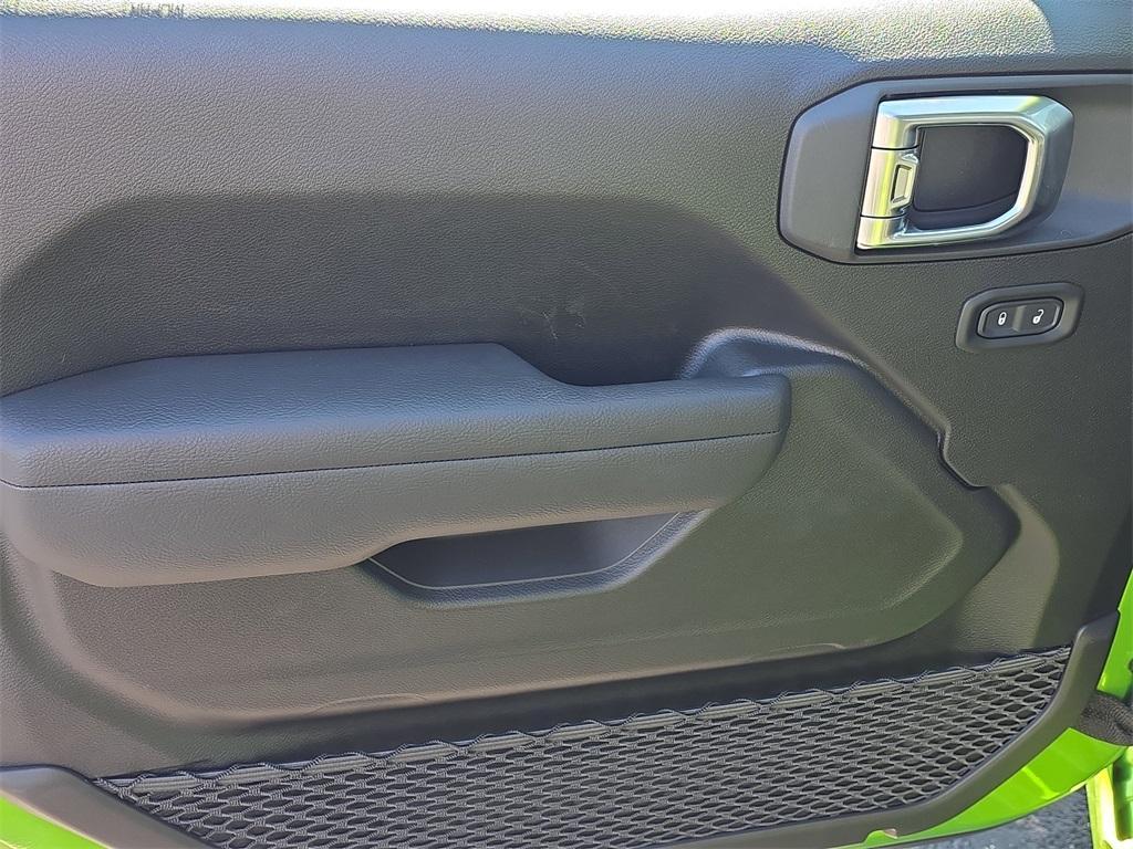 new 2026 Jeep Wrangler car, priced at $37,425