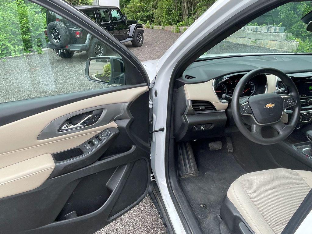 used 2023 Chevrolet Traverse car, priced at $29,624
