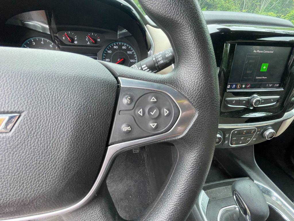 used 2023 Chevrolet Traverse car, priced at $29,624