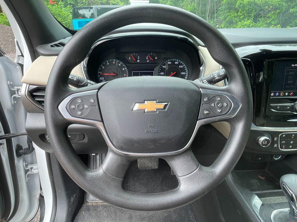 used 2023 Chevrolet Traverse car, priced at $29,624