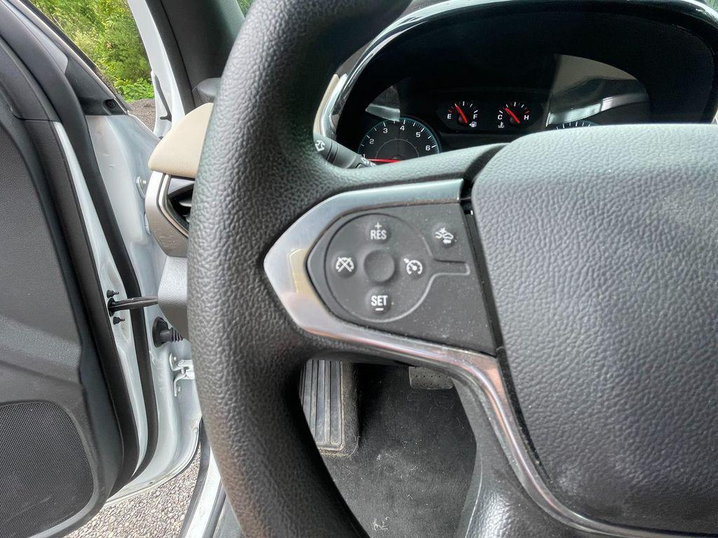 used 2023 Chevrolet Traverse car, priced at $29,624