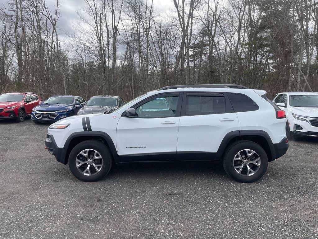 used 2016 Jeep Cherokee car, priced at $11,865