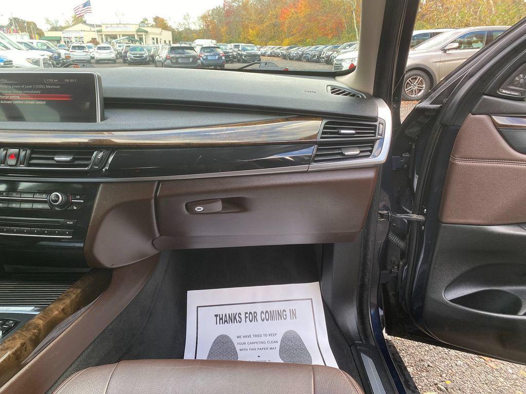 BMW X5 view 30