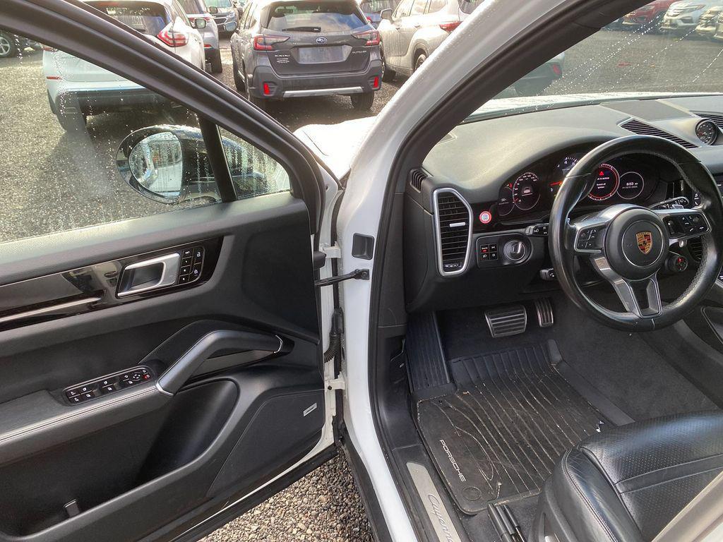 used 2020 Porsche Cayenne car, priced at $38,995