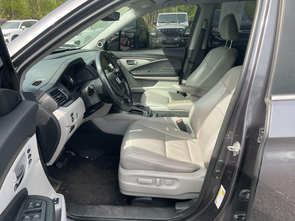 used 2019 Honda Pilot car, priced at $25,129