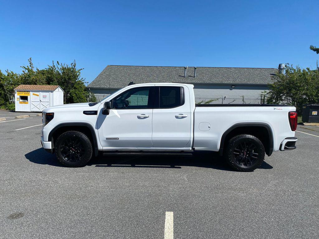 used 2023 GMC Sierra 1500 car, priced at $30,995