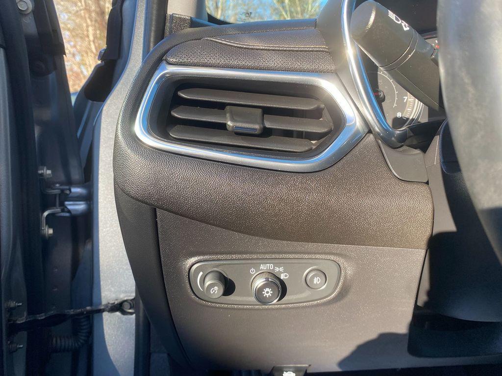 used 2024 Chevrolet Equinox car, priced at $23,995